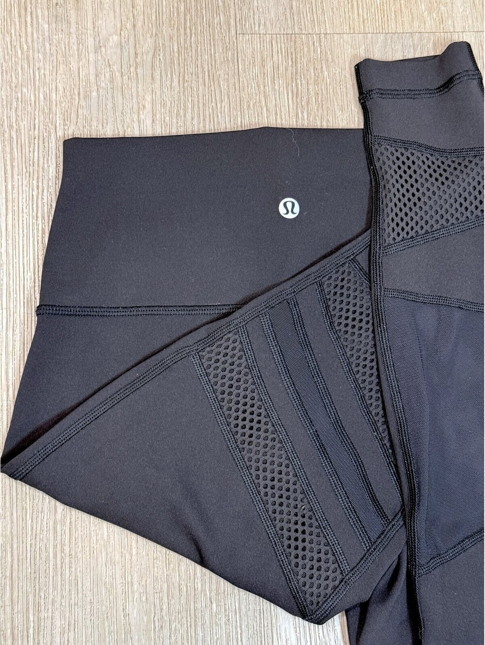 lululemon Black Mesh Panel High Rise Leggings Women's Size 2 Full Length Yoga